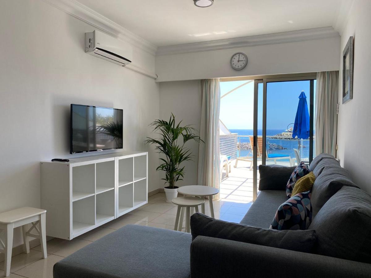 Billy'S Beachfront Apartment With Pool Access بويرتو دي موغان المظهر الخارجي الصورة